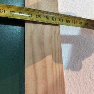 Pizarra verde con marco de madera, nueva.
