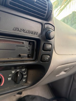Ford Explorer 4.0 v6