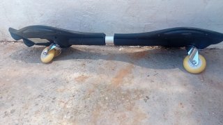 Patinete de dos ruedas con diseño