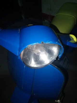 Vespa Azul Scooter