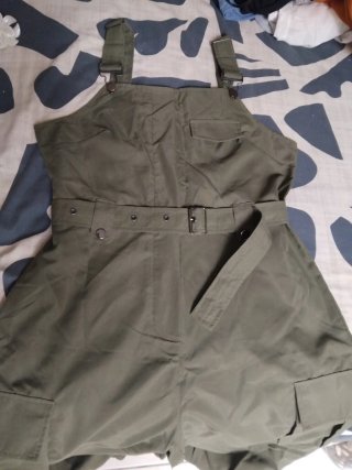 Mono verde oliva