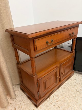Mueble auxiliar madera clásico