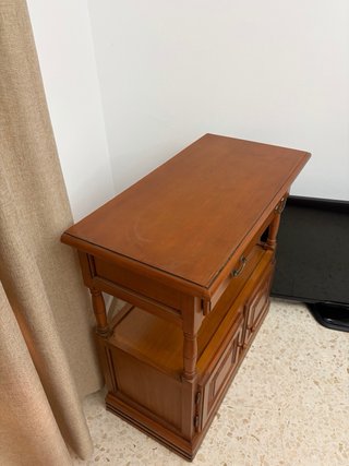 Mueble auxiliar madera clásico