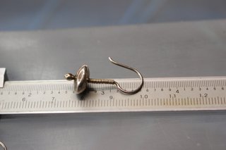 1. Pendientes de anzuelo plata. Sin firma ni contraste.
