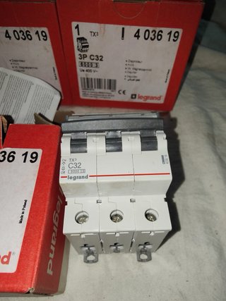 Legrand 3P C32 Interruptor Automático