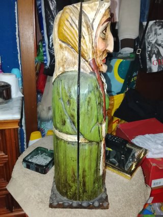 Figura abuela madera para vino,o aguardiente.