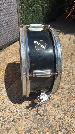 Millenium Batería Bombo + caja Cascos insonoros