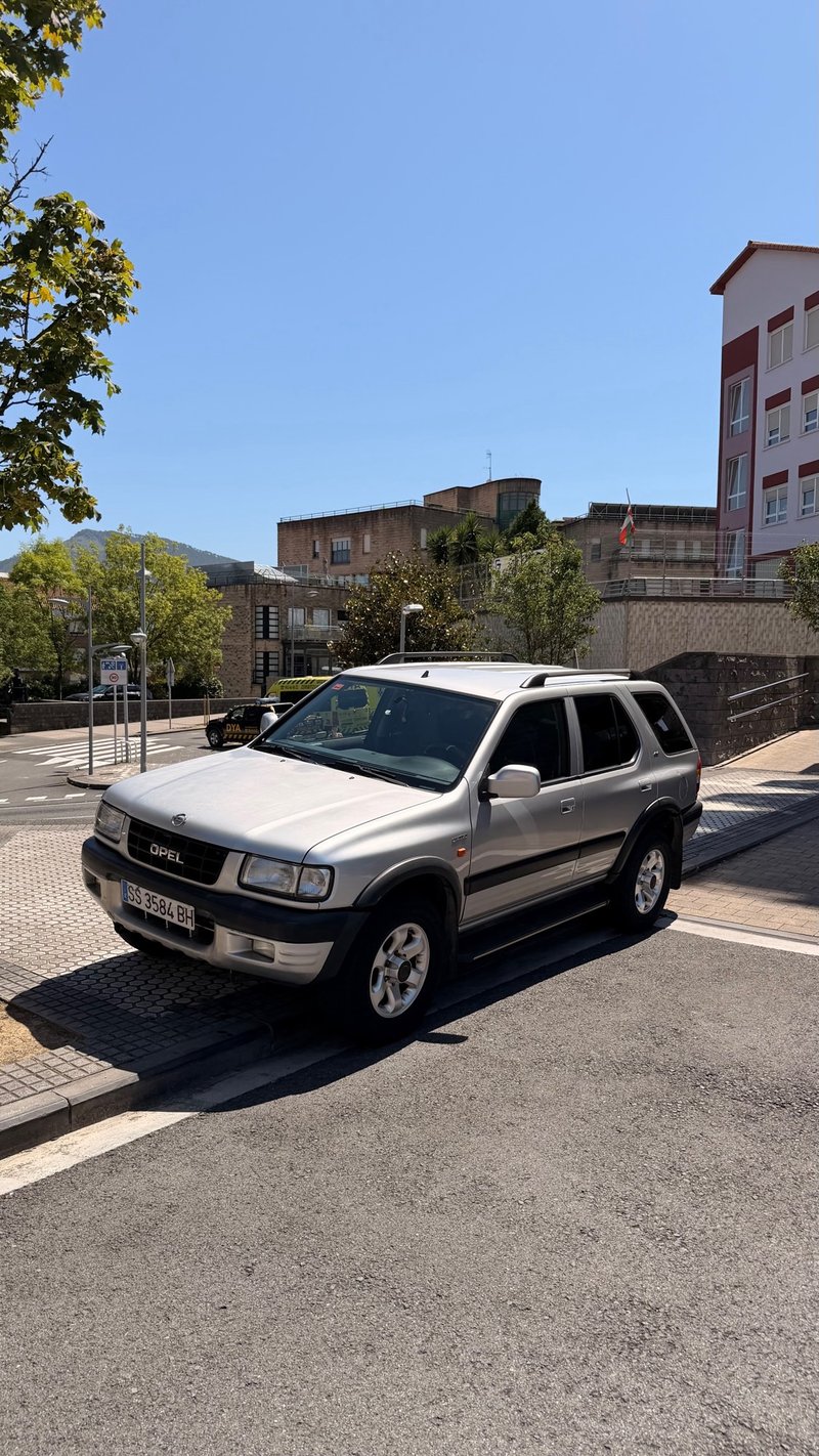 Opel Frontera Limited 1999 2.2 dti 115cv - foto 1