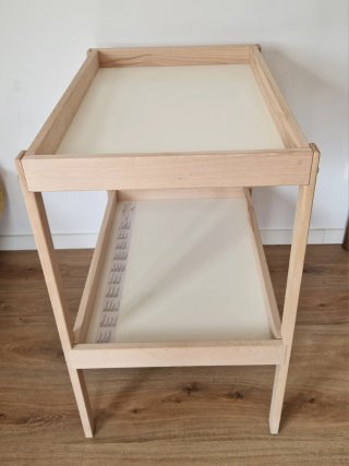 Cambiador de bebé de madera