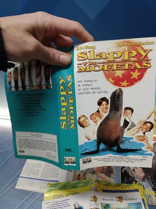 Lote 10 caratulas VHS, películas variadas, años 80/90 SOBRE ANIMALES