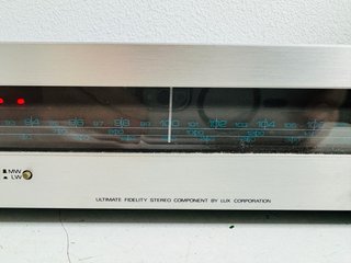 Luxman T-111 L Sintonizador Estéreo AM/FM Vintage