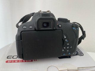 Canon EOS 700D Kit EF-S 18-55mm IS STM