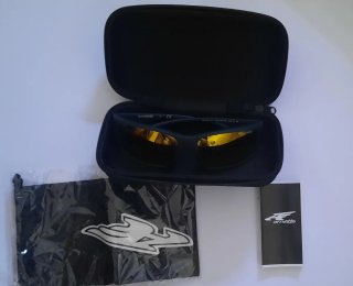 Gafas Arnette Negras y Doradas