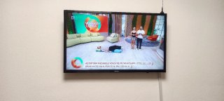 TV Samsung Smart TV Negra 32 pulgadas