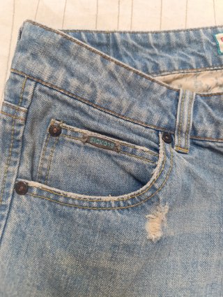 Pantalones vaqueros SICKO desgastados talla M