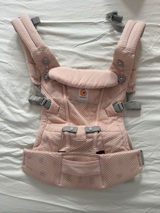 Mochila portabebés Ergobaby Adapt Cool Air rosa -