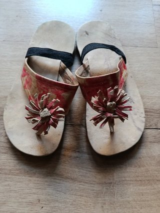 2 pares sandalias piel niña