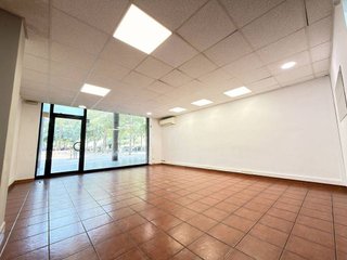 Local comercial en venta en La Marina de Port en Barcelona