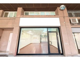 Local comercial en venta en La Marina de Port en Barcelona