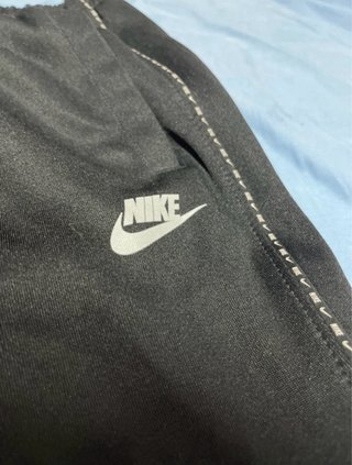 Pantalón deportivo Nike negro