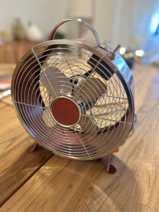 Ventilador Mesa Vintage Rojo y Plata