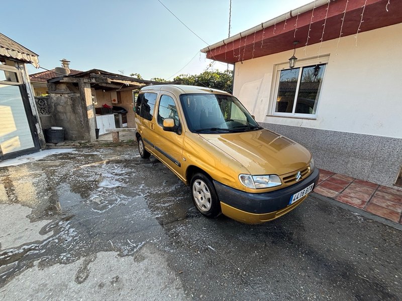 Citroen Berlingo 2.0 hdi - foto 1