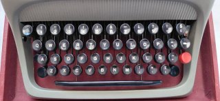 Máquina de escribir Olivetti Studio 44