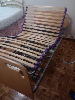 Cama geriátrica eléctrica