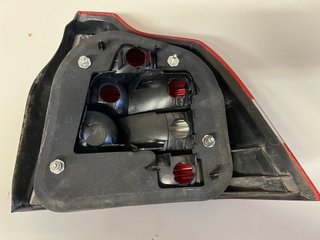 Piloto Trasero Izquierdo Volvo  S40 II, Reparado