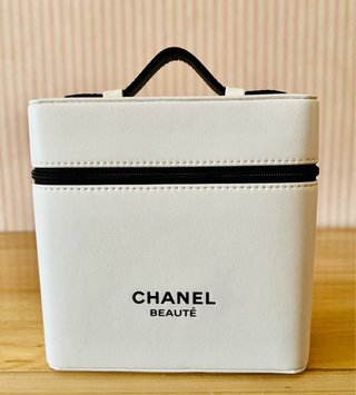CHANEL NECESER / POUCH