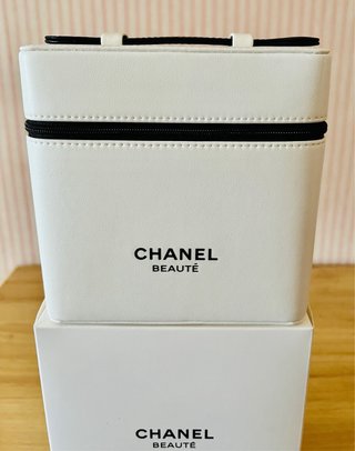 CHANEL NECESER / POUCH