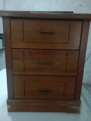 Mesa extensible comedor + 2 mesitas noche