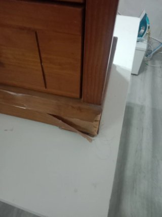 Mesa extensible comedor + 2 mesitas noche