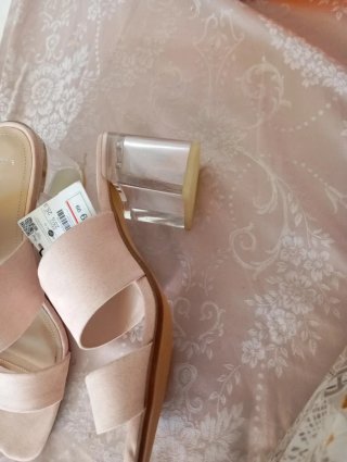 Sandalias Bershka rosa talla 39