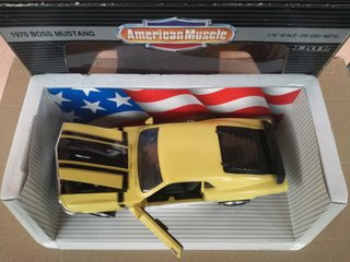 1/18 MODELLO FORD MUSTANG BOSS 302 NO BURAGO