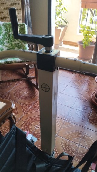Grúa elevadora para pacientes multifuncional