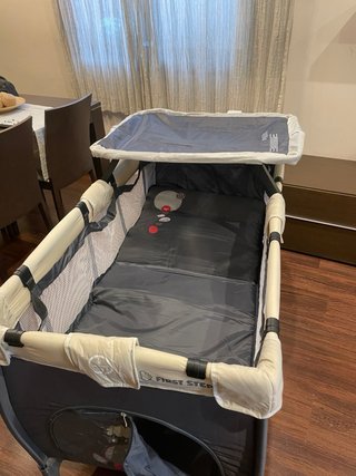 Cuna de viaje First Step con cambiador