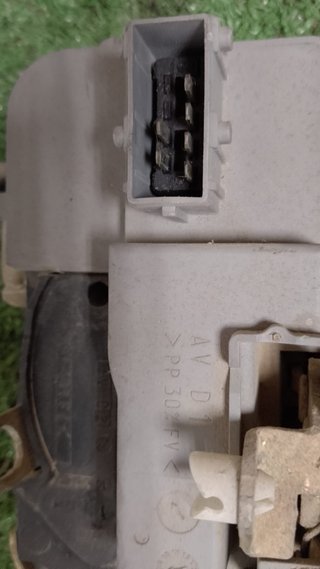 Cerradura Puerta Derecha Berlingo 1.9 D