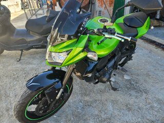 Kawasaki Z750 Verde Negra