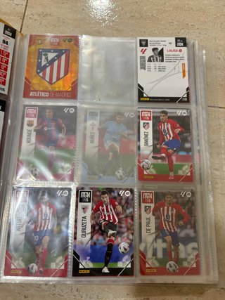 Álbum Megacracks 2024/25 LaLiga Panini con cartas