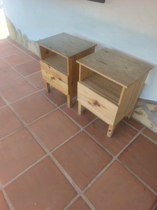 Mesitas de noche de madera (2 unidades)