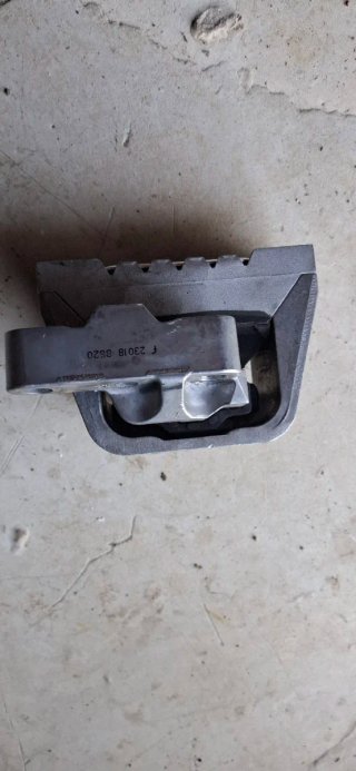 Soporte Motor VW Passat Izq/Der