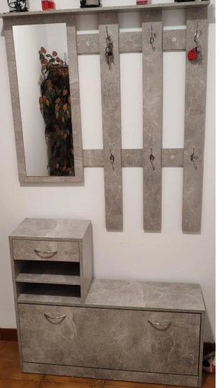Mueble de entrada con espejo y zapatero