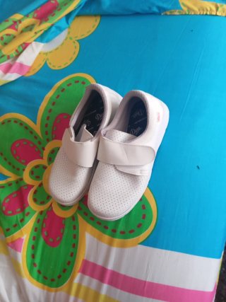 Zapatos Sanitarios Blancos Talla 38