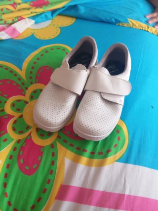 Zapatos Sanitarios Blancos Talla 38