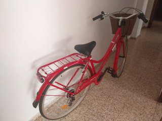Bicicleta Urbana Roja 28 con Cesta
