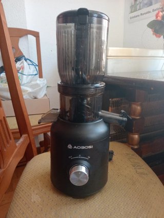 Licuadora Aobosi como nueva