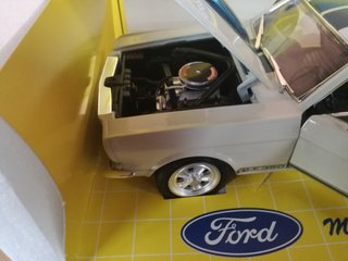 1/18 MODELLO FORD MUSTANG 350 GT NO BURAGO