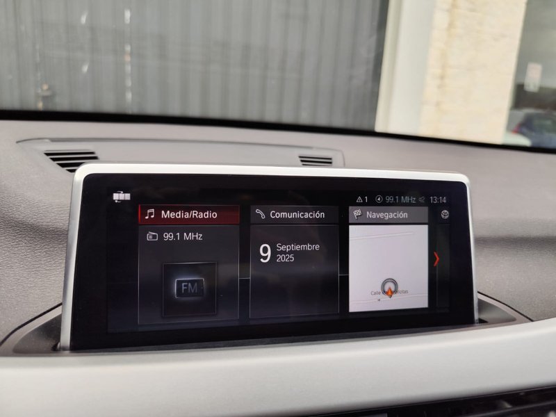 BMW X1 sDrive18i 2021, foto 19