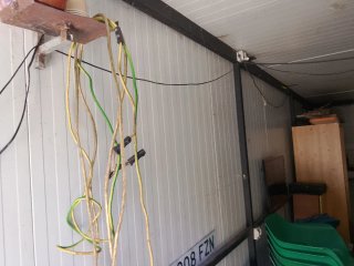 Caseta de sándwich para fincas
